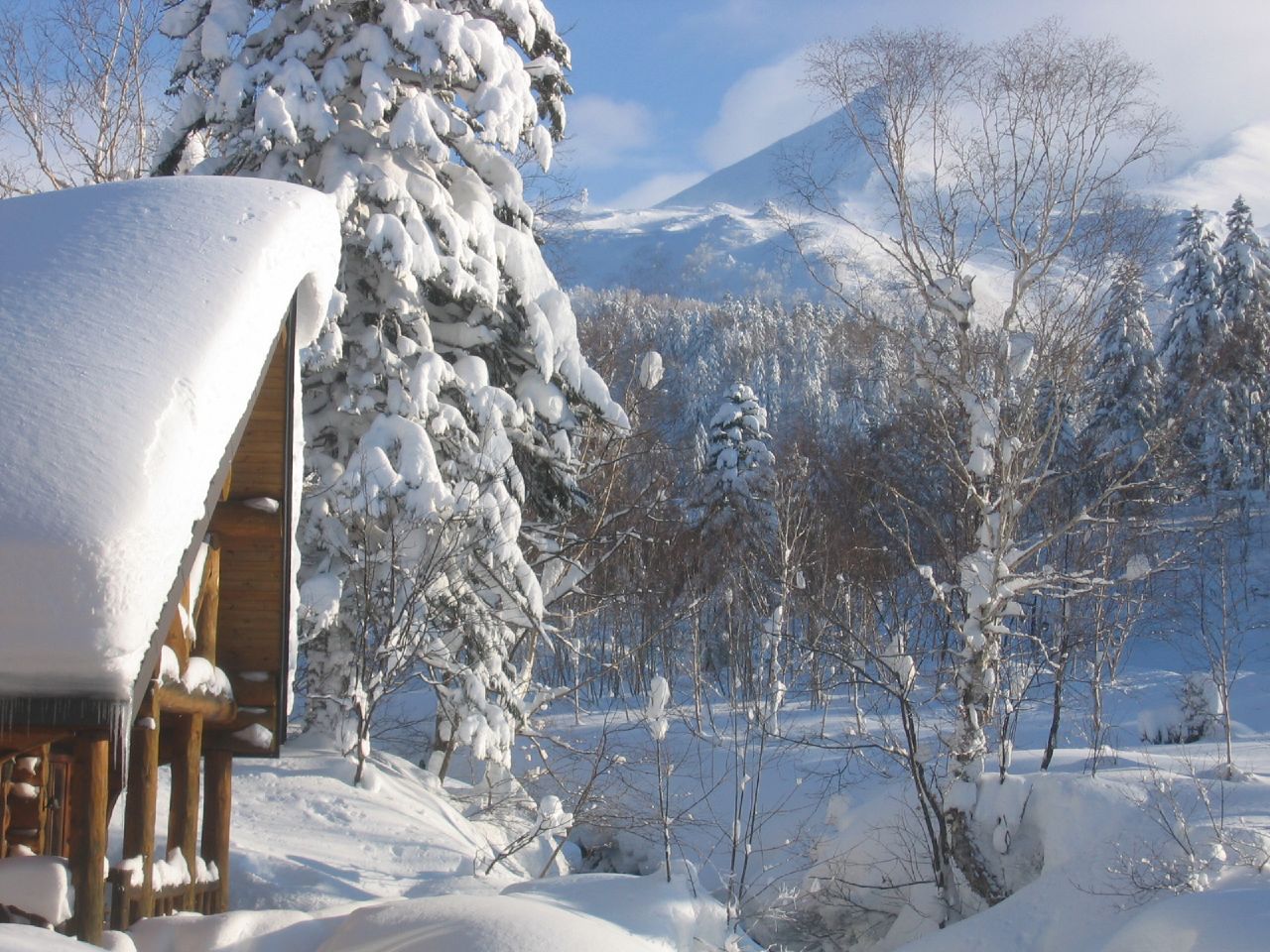 Mt. Asahi-dake in Hokkaido (photo: eightydaysjet/flickr)