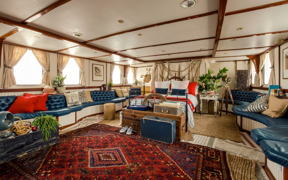 Yacht Airbnb